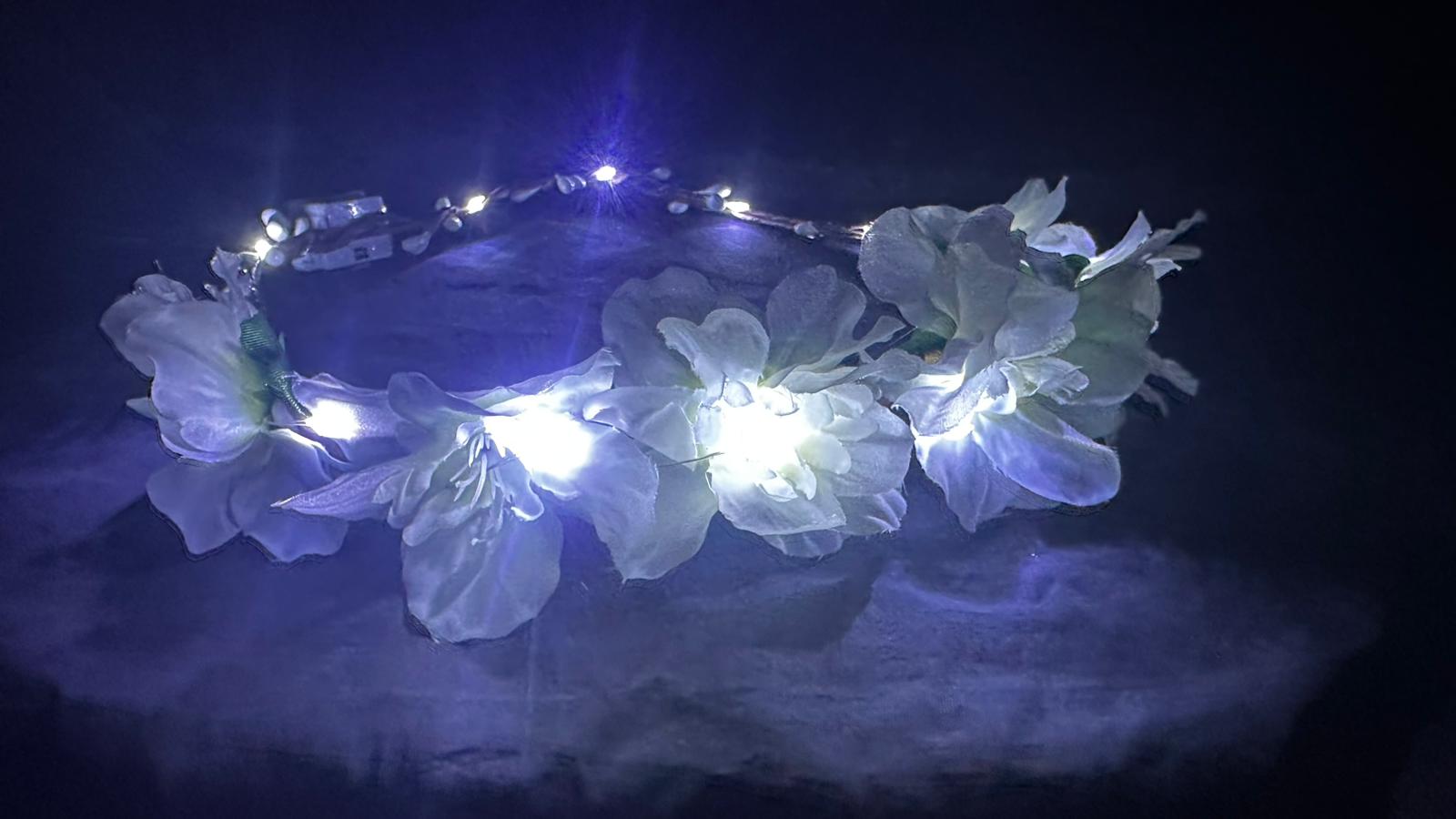 Corona de novia blanca